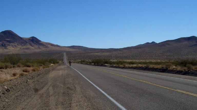 [Mile ~127, 3:36 p.m.] On a nice decent after Johannesburg and Mountain Section 3.  Heading towards Trona.