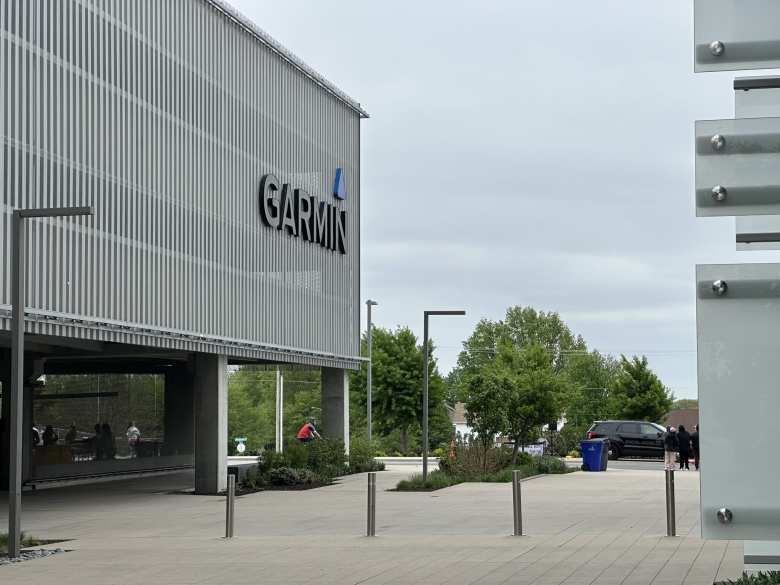 Beyond this Garmin parking garage was the start/finish area.
