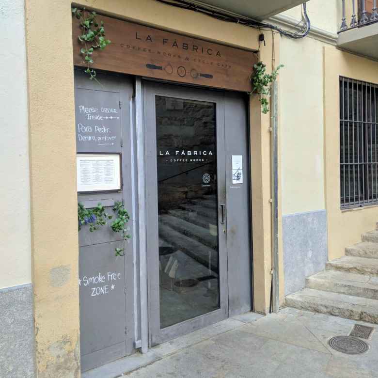 La Fábrica is an American-style coffee shop with a cycling theme, and is owned by ex-cycling pro Christian Meier and his wife Amber. It is a popular hangout spot for Girona's many professional cyclists.