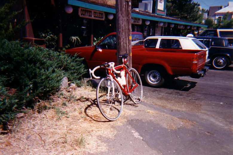 My red 1992 Cannondale R500 (Cannondale 3.0) ready to roll at the 1995 Gold Rush Century bicycle ride.