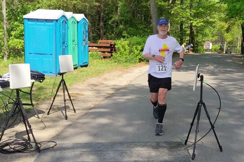 Bob Kennedy finishing the 2021 Granite State Marathon in 4:30:50.