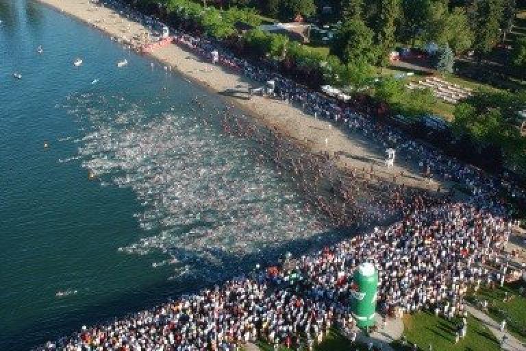 Overhead shot of the beginning of the race. Photo: Action Sports International. (June 29, 2003) Overhead shot of the beginning of the race. Photo: Action Sports International. (June 29, 2003)