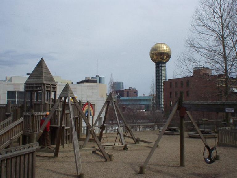 Nearby is Fort Kid, a playground for kids, and the Knoxville Museum of Art.