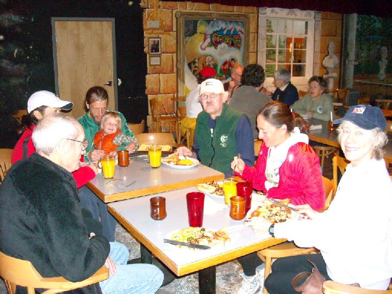 Fort Collins Running Club runners having breakfast at Old Chicago's.