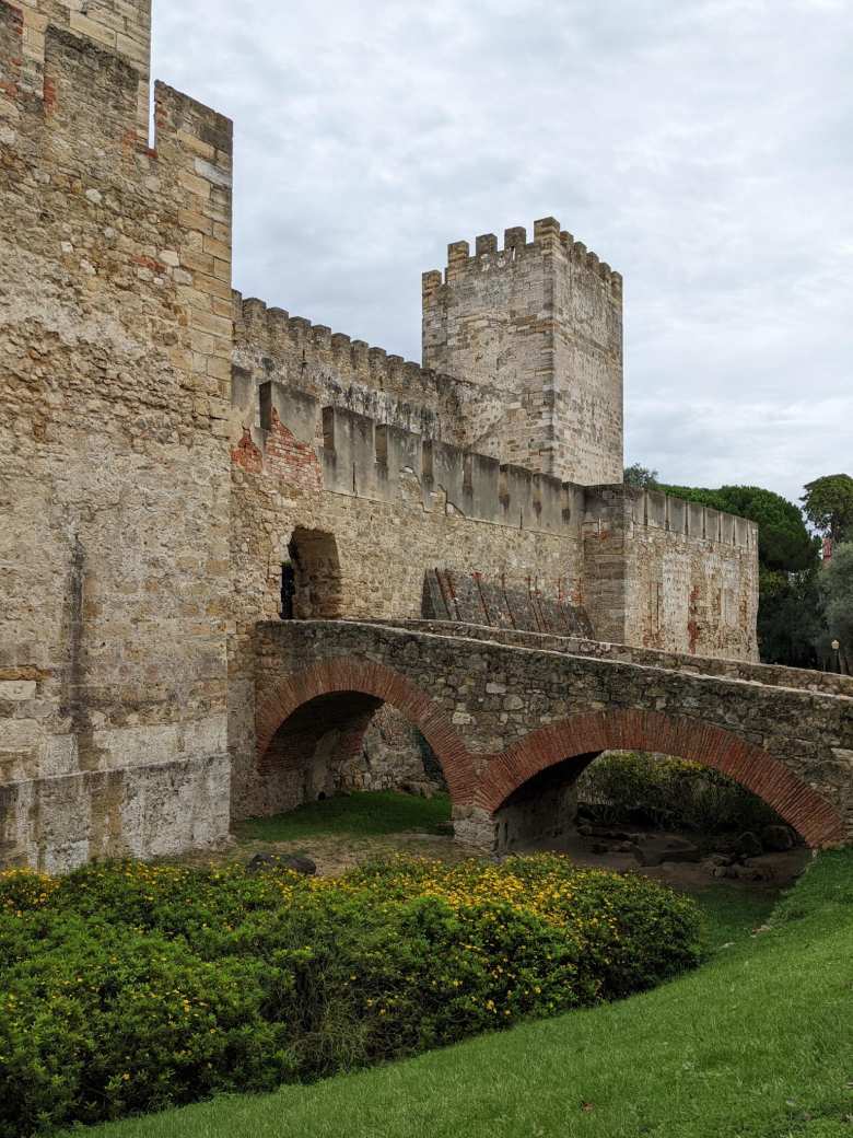 The Castelo de São Jorge (St. George Castle).