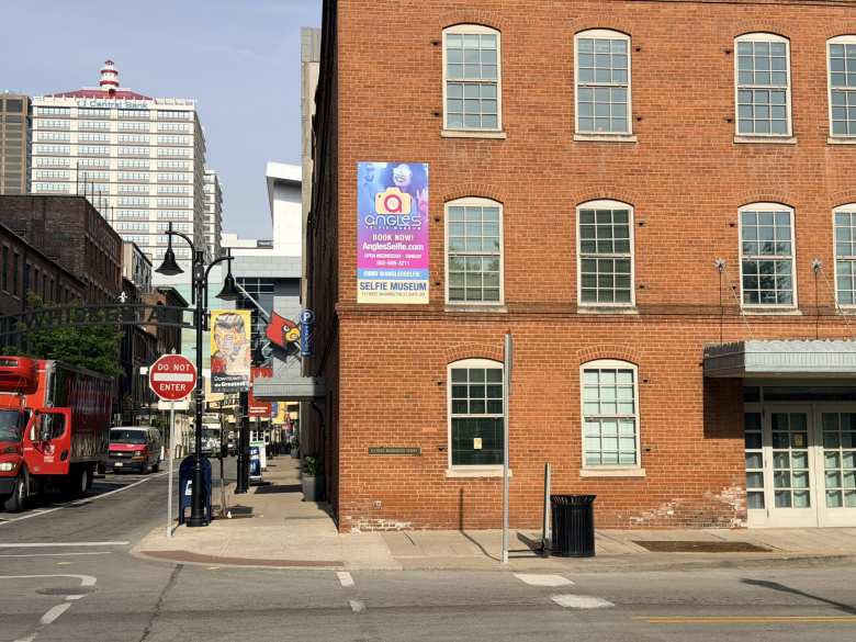 There's a Selfie Museum in downtown Louisville.