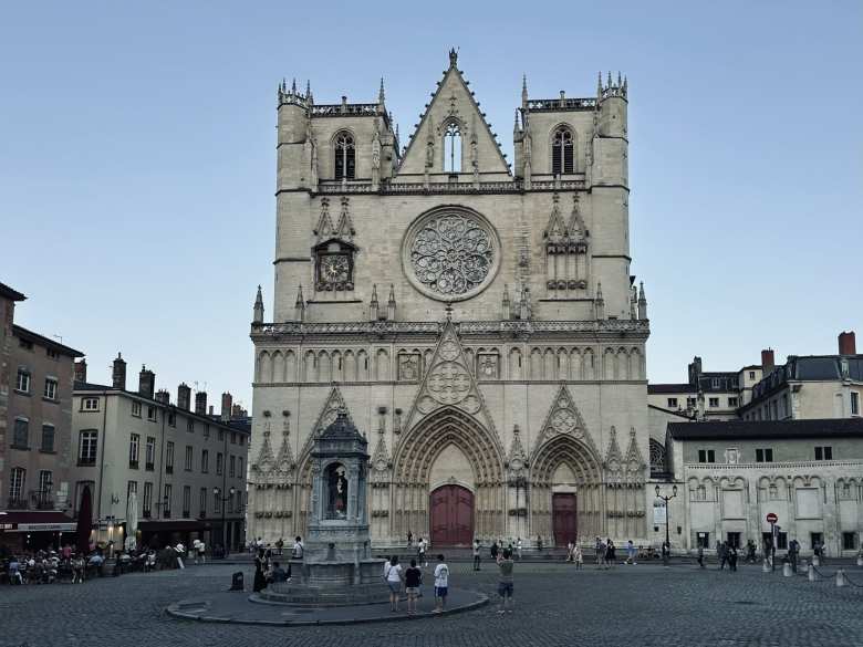 The Catedral de Lyon.