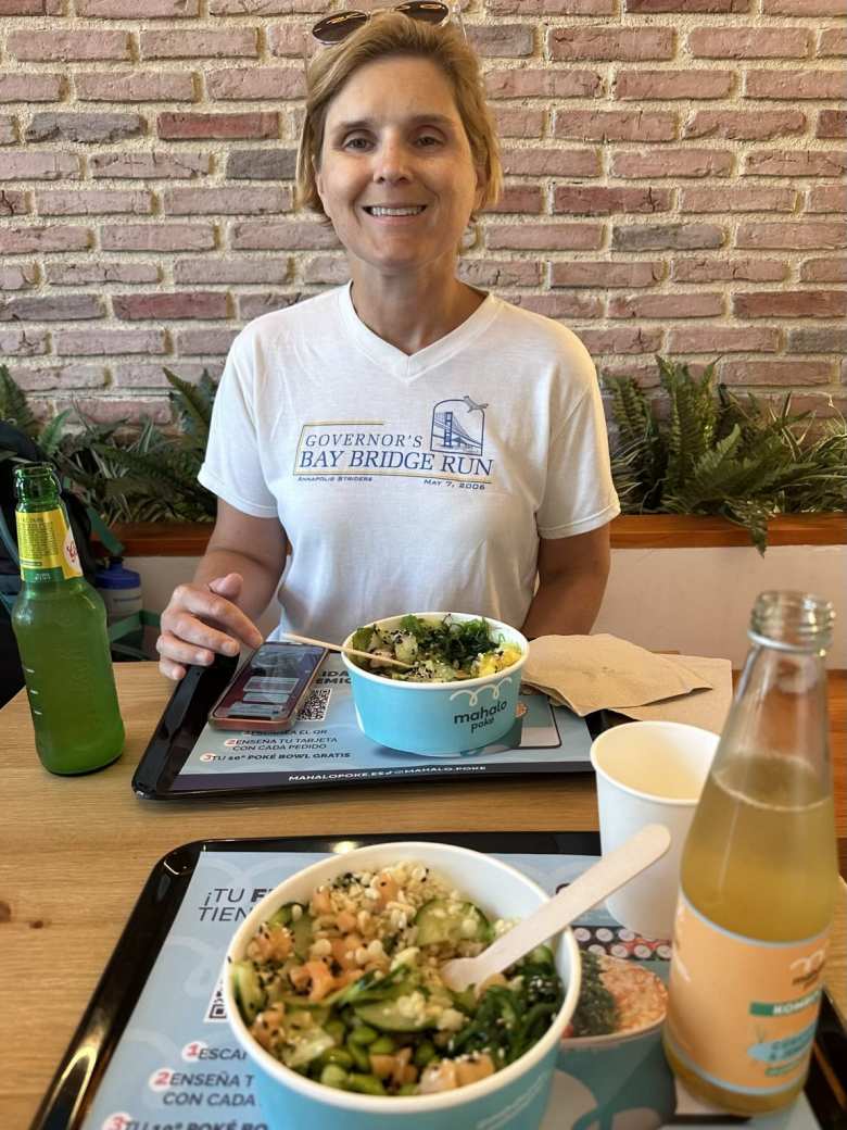 Soon after arriving in Pontevedra, Mel and I had lunch at Mahalo Poke, a place I wanted to try for a while.