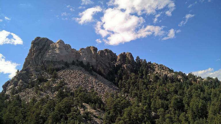 Mount Rushmore, clouds