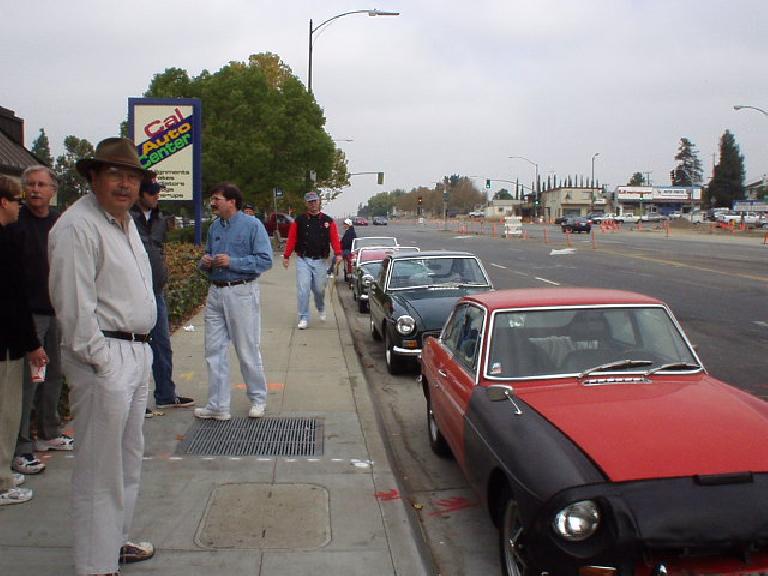 MG's all lined up at the Jack and the Box off of Alum Rock Rd.  That's Randy in the foreground, facing Dan Shockey's MGB GT.