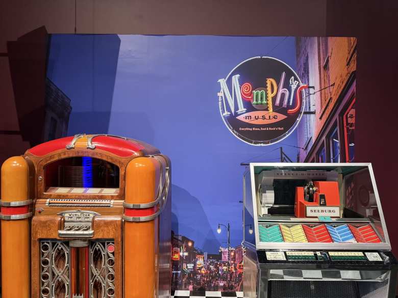 1940 Wurlitzer Model 800 and 1957 Seeburg Corporation Selectomatic jukeboxes. 
