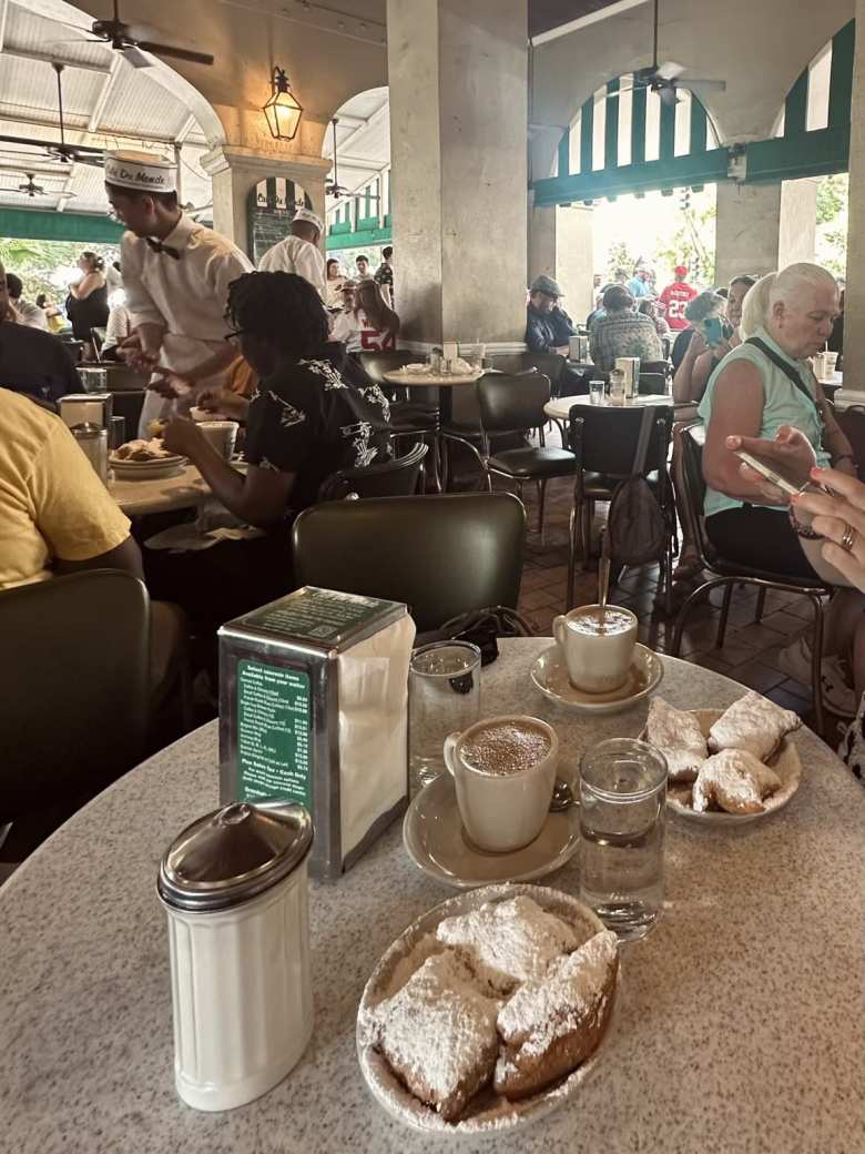 Breakfast with beignets and coffee at the Café du Monde.