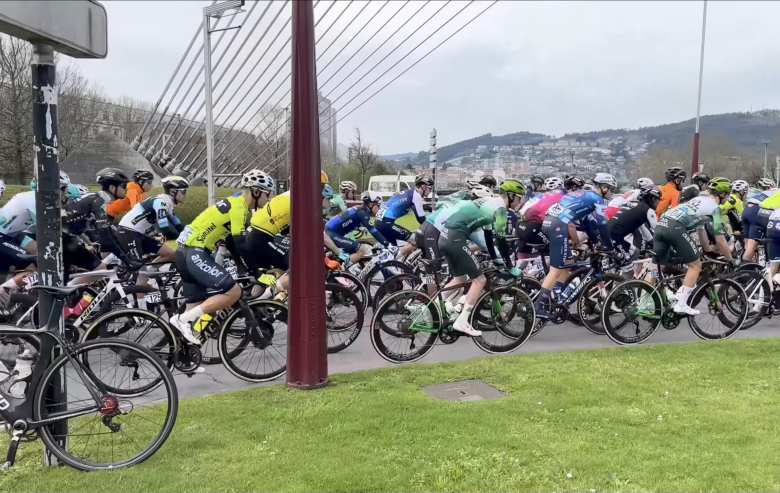 Derek Gee, #24, of Israel-Premier Tech ultimately won the overall classification for O Gran Camiño after five stages. He is wearing the blue jersey that says "Factor" in the middle of the photo.