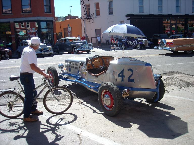 Old race car... not sure of the year.