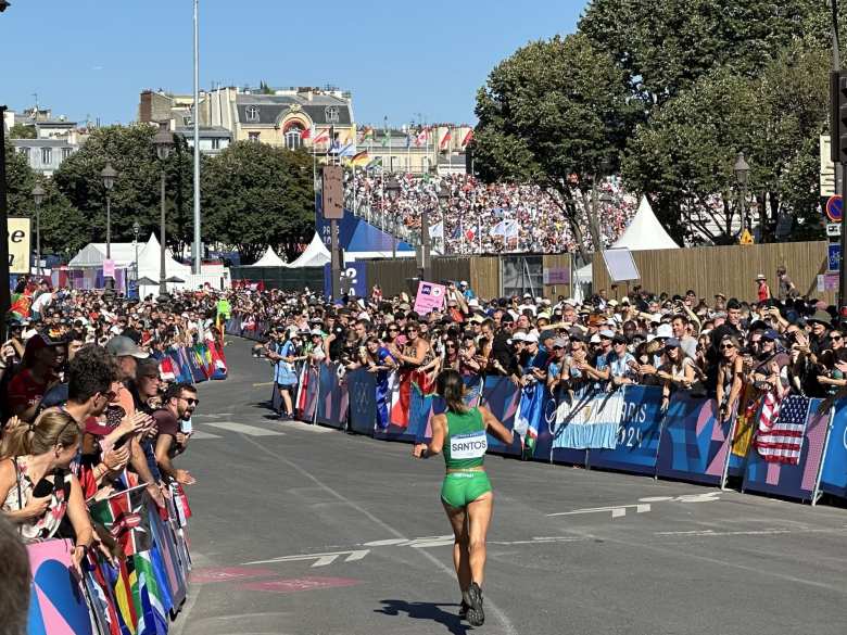 Susan Santos of Portugal finished 57th (2:35:57) in the Paris Olympics women's marathon. You can see the crowds here near the 42 km mark.