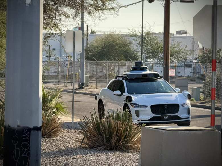 This Waymo autonomous taxi came to pick me up.
