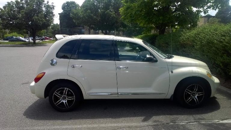 2005 Chrysler PT Cruiser GT, Cool Vanilla color, side view