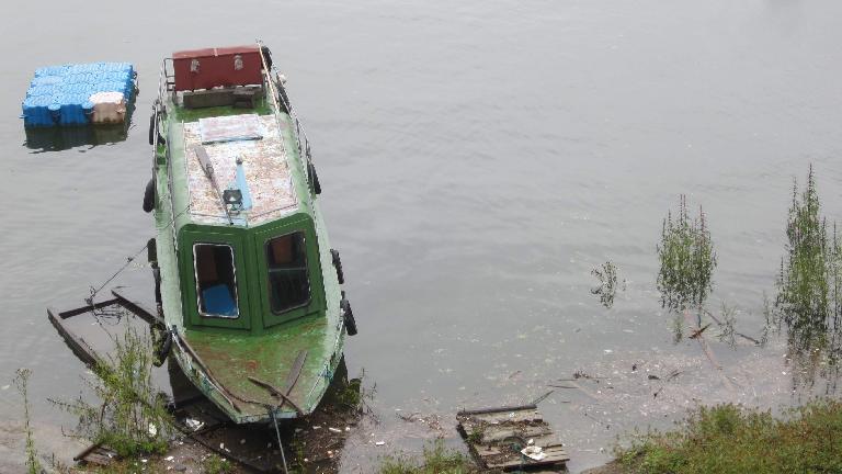 Boat in Thousand Island Lake. Boat in Thousand Island Lake.