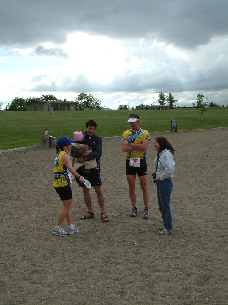 Sharon, Samantha, Everitt, Gary, and Janette after the race.  Looked like they had a good time in Fremont's only tri.