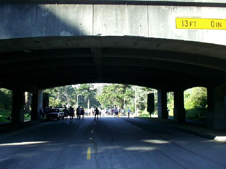 The start/finish was just past this overpass.  During the race I was in 2nd place until Mile 0.75, when the 6-minute milers all passed me and I faded to 12th overall.