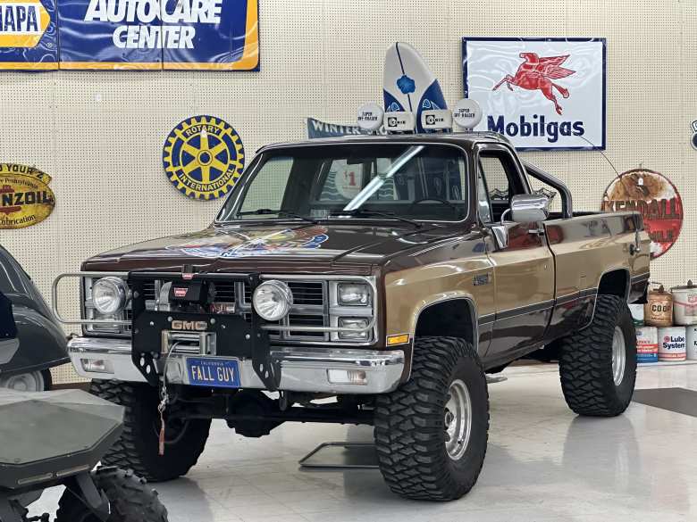 The 1981 GMC K2500 Sierra from the Fall Guy remake movie of 2024. Colt Seavers even signed the glovebox. The 1981 GMC K2500 Sierra from the Fall Guy remake movie of 2024. Colt Seavers even signed the glovebox.