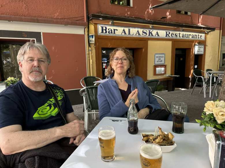Scott and Karla having drinks at Bar Alaska Restaurant in El Escorial.