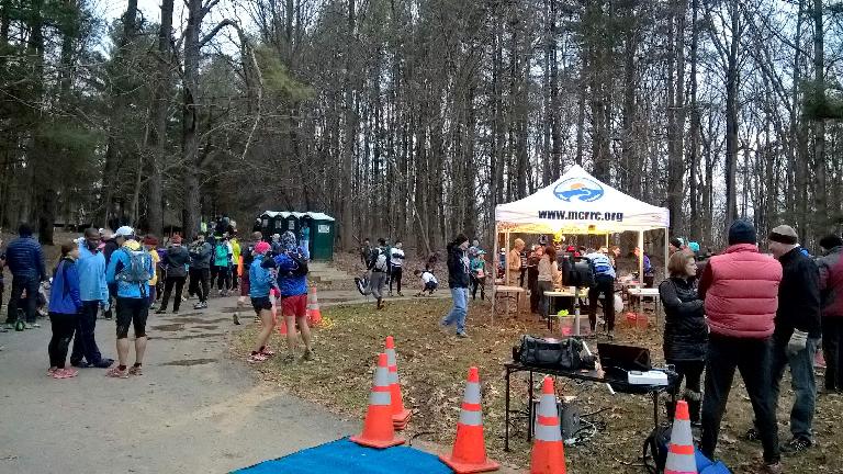 start area, 2016 Seneca Creek Greenway Trail Marathon