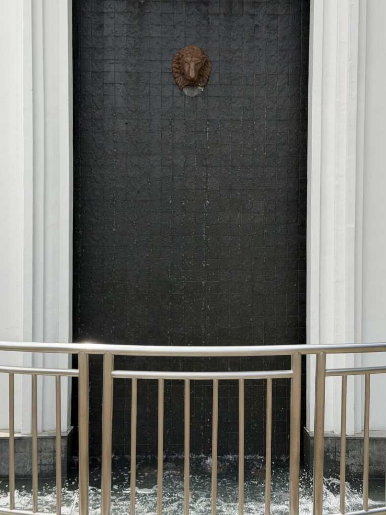 The lion fountain at Fort Canning Park.