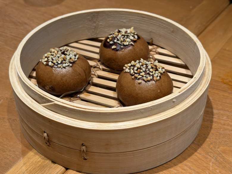 These cocao wafer buns cost just SG$1/person as a Din Tai Feng Easter Sunday special.