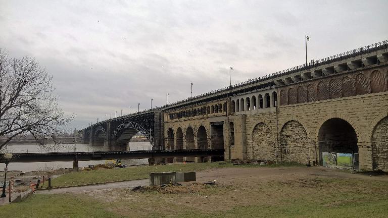 Eads Bridge.