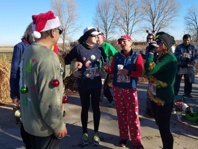 Tom, Joyce, Jill, Mel, and Brooke before the start of the Sweaty Sweater 4 Mile.