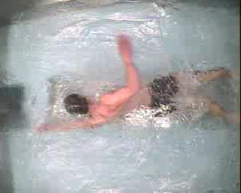 Top view of Felix Wong swimming in an endless pull.