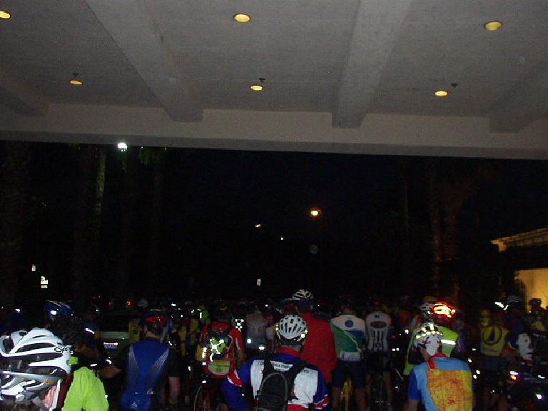 On this last Saturday of the summer, ~150 cyclists gathered around Planet Ultra's Chris Kostman for some last-minute info before the 6:15 a.m. mass start of the Classic Tour of Two Forests.