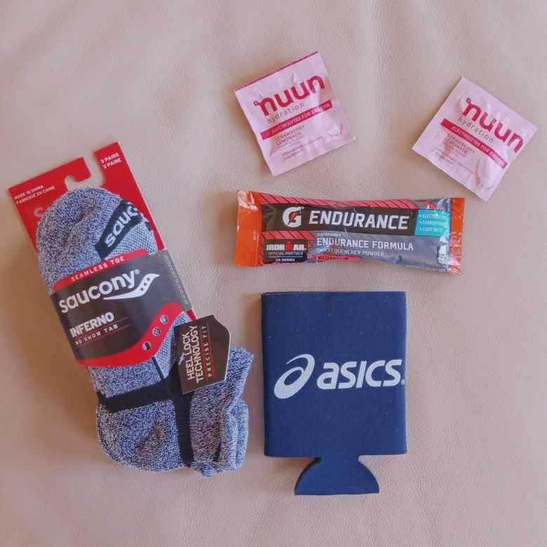 I finally won something in the raffle! This included Saucony socks, an Asics Koozy, a Gaturade Endurance bar, and Nuun electrolyte tablets.