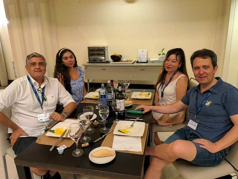Manuel D., Melissa, Zena, and Juan Antonio during the last dinner at VaughanTown Aranjuez.