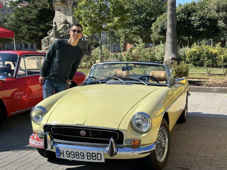 Felix with the Pale Primrose Yellow MGB that looked very similar to his former 1969 one.