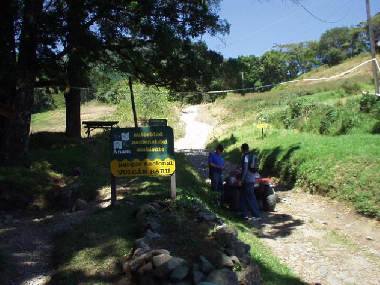 From here (the Ranger station) to la encima of the volcano is 13.5 kilometers (about 8 miles).